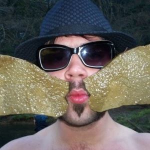 Meet your Posher, Justin